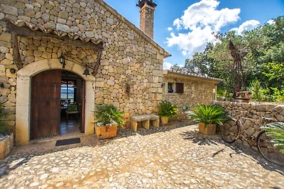 Gemütliches Ferienhaus mit privatem Pool in...