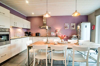 Ferienhaus in Bastogne mit Sauna