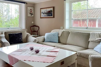 4 Persone case ad Örsundsbro