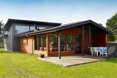 Großzügiges Ferienhaus in Bjert mit Sauna