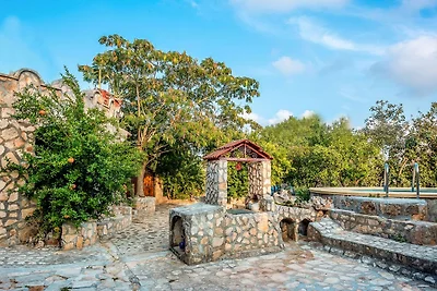Villa con piscina privata e aria condizionata