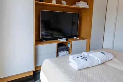 Ferienhaus mit privatem See und Strand