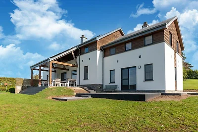 Geräumiges Ferienhaus in Houffalize mit Sauna