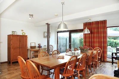 Teil eines Bauernhauses mit privater Terrasse