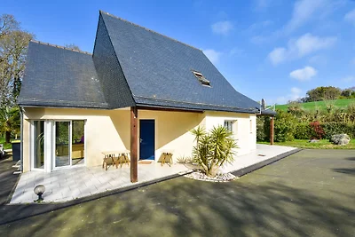 Lebendiges Ferienhaus mit eingezäuntem Garten