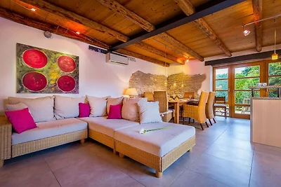 Splendida villa con piscina privata a Ližnjan