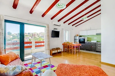 Powabny apartament w Stomorskiej blisko morza