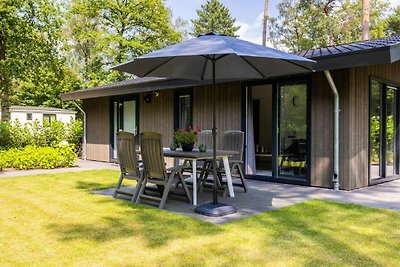 Mooie lodge met mooi terras in Brabant