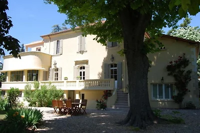 Fourteen-Person Valréas Holiday Home