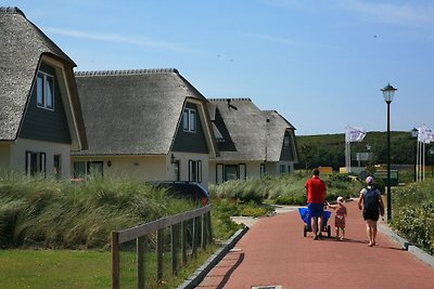 Reetgedeckte, attraktive Villa in Julianadorp...
