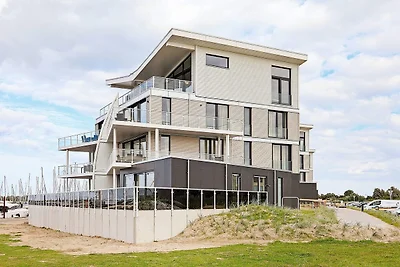 Moderne Auszeit direkt am Wasser