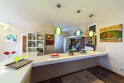 Pittoresca villa con piscina privata in...
