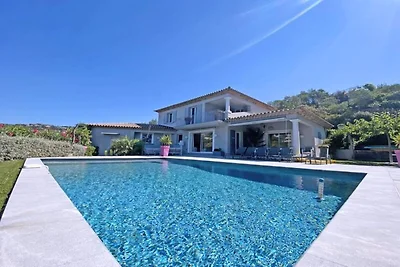 Ferienhaus in Saint-Tropez mit beheiztem Pool