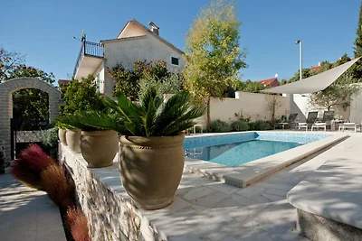 Pittoresca casa vacanze sulla spiaggia