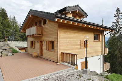 Charmantes Chalet in Riddes mit Sauna