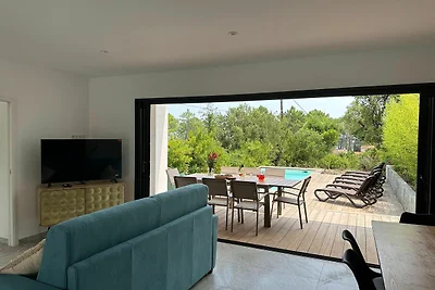 Bella casa bifamiliare con piscina privata