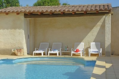 Wunderschöne Villa in Flaux mit Swimmingpool