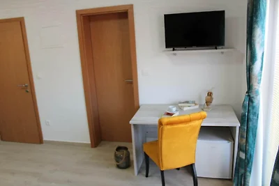 Appartement met zeezicht in Stara Novalja