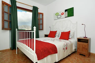 Appartamento con cucina completamente...