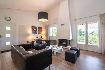 Luxuriöse Villa mit privatem Pool