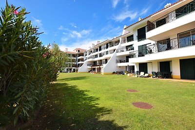 Geräumiges Apartment in Quarteira mit Grill