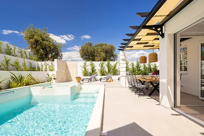 Villa Verde Ražanj mit beheiztem Pool