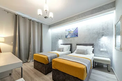 Prachtige villa in Komolac met balkon