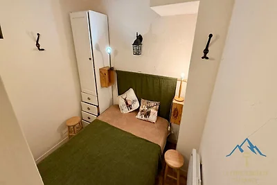 Heller Bereich in der Nähe des Parkeingangs