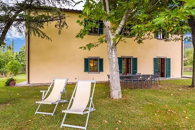 Accogliente villa con piscina privata a...