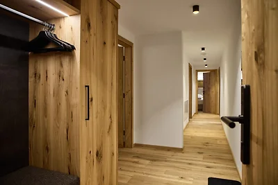 Moderne Suite mit Wintergarten