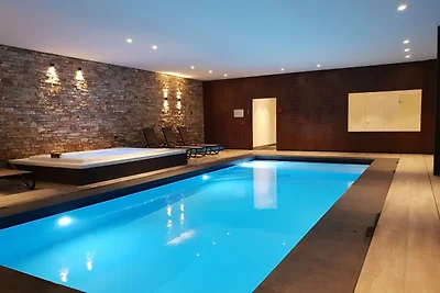 Schönes Ferienhaus mit privatem Swimmingpool ...