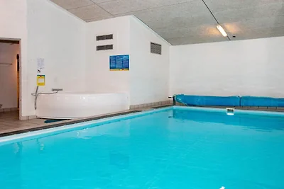 8 osob apartament w Knebel