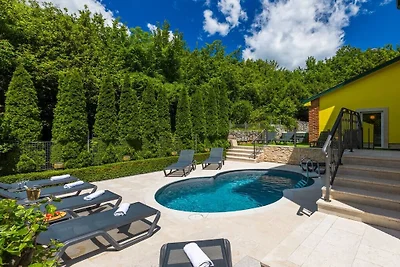 Villa in Brseč mit Schwimmbecken