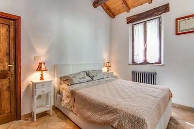 Landhaus mit Pool in der Marken-Region