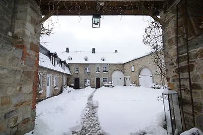 Middeleeuwse boerderij met privétuin