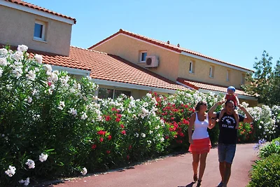 Buntes Ferienhaus mit Garten im mediterranen...