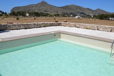 Splendido resort con piscina sull'isola di Fa...