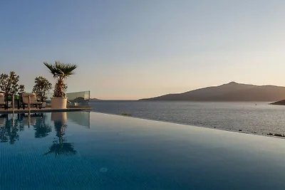 Villa a Kalkan con piscina