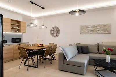 Luxuriöses Ferienhaus in Nea Magnisia