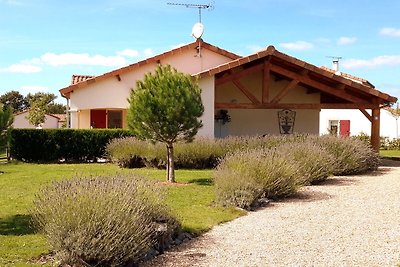 Villa con giardino vicino al campo da golf