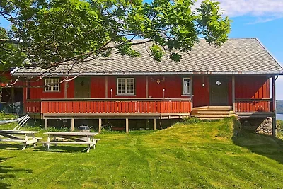 10 Personen Ferienhaus in Follafoss-By Traum