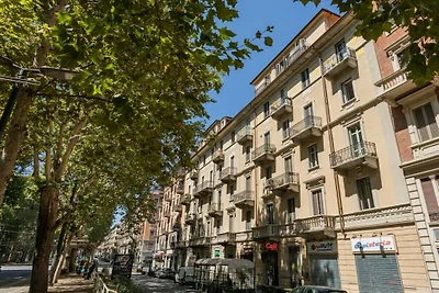 Wohnung in Torino mit Balkon und Parken