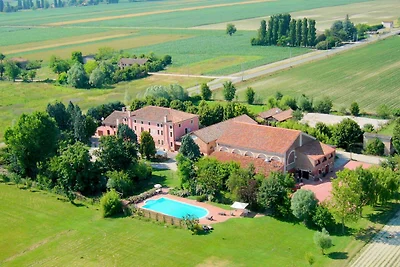Bauernhaus in Pontecchio Polesine mit Garten