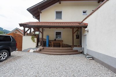 Modernes Ferienhaus in Pinsdorf mit Garten