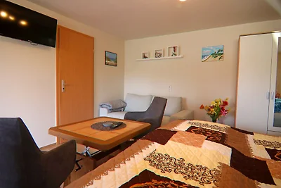 Moderne Ferienwohnung mit Grill en Raków