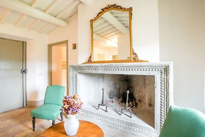 Casa rustica con giardino privato