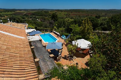 Splendida casa vacanze a Portimão con piscina