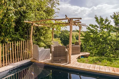 Moderna casa vacanze con piscina