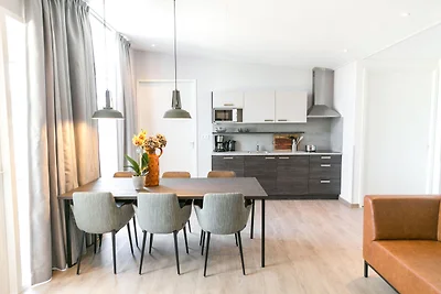 Moderna casa vacanze con giardino d'inverno