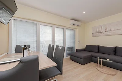 Bračić Premium Apartments with Outdoor Pool a...
